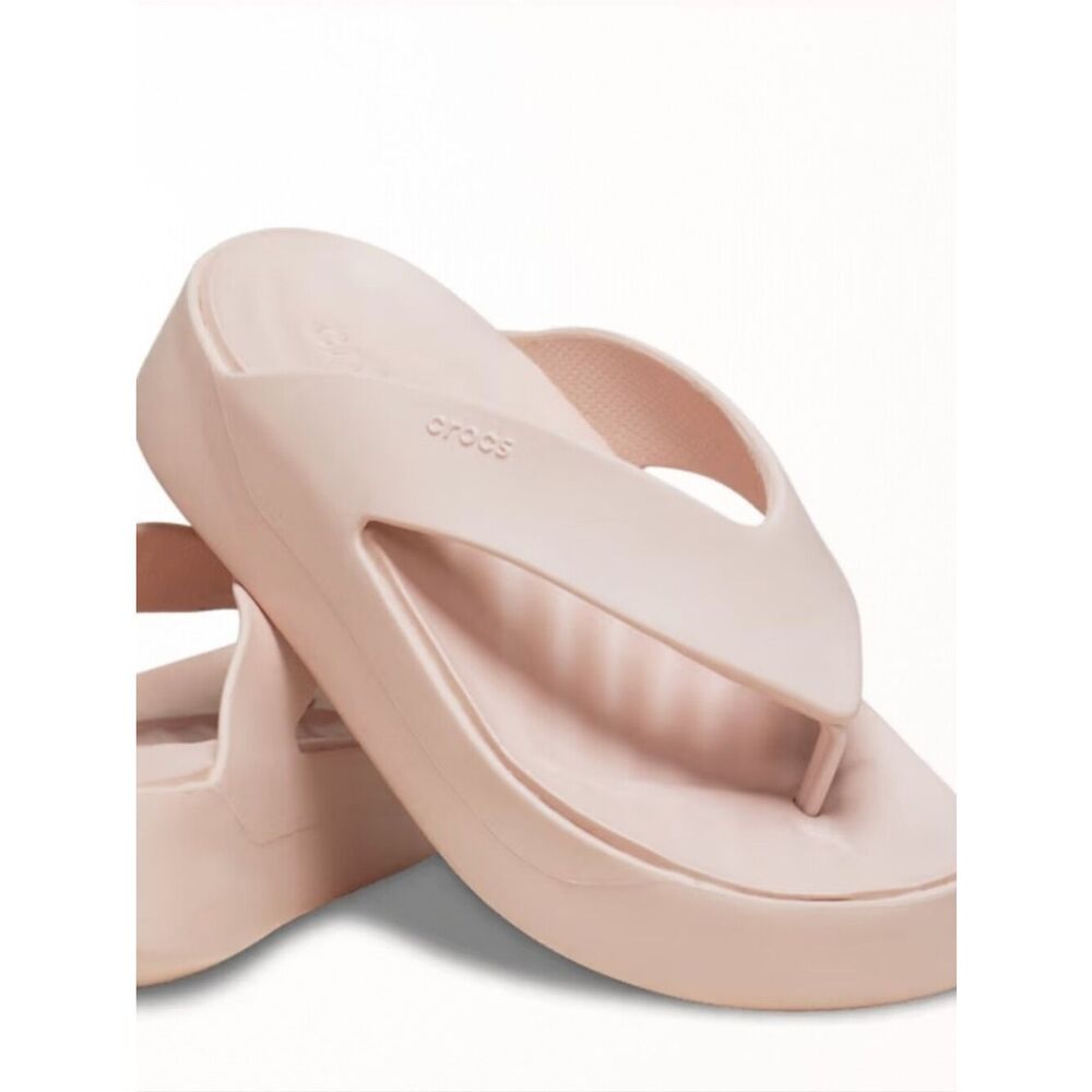 CROCS Getaway Platform Flip-Flop Sandal- Quartz